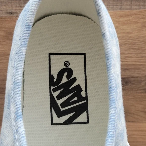 Van's Authentic Brand new. - Picture 10 of 10